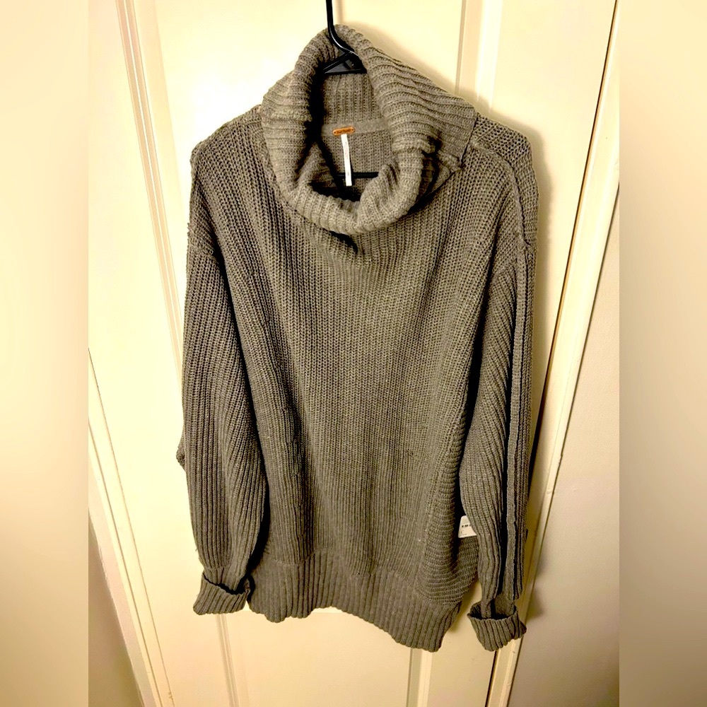 Free People chunky turtle neck sweater NWT